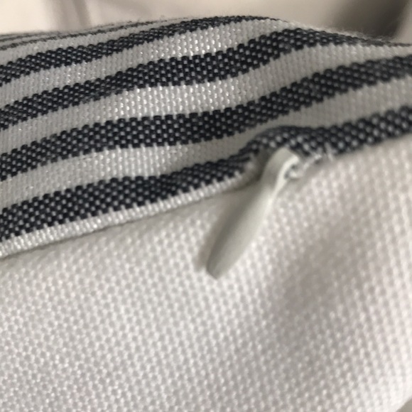 Set of 2 Decorative Pillow Covers Throw Accent Pillow Covers - Picture 10 of 11